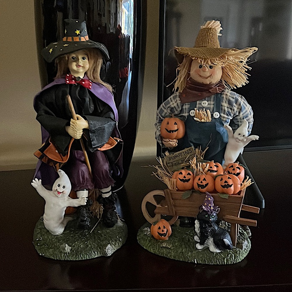 SCARECROW AND WITCH FABRIC MACHE FIGURES 13” TALL APPROXIMATELY HALLOWEEN